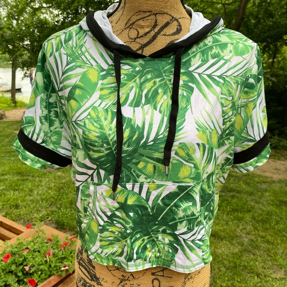 Fashion Nova Jungle Print Crop Top